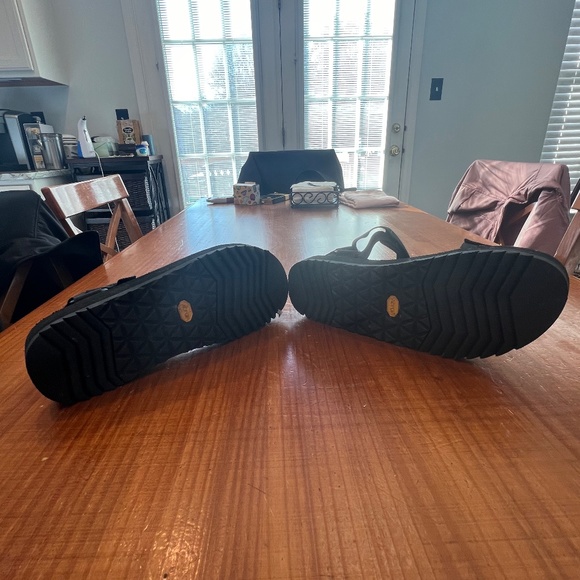 Mens Sandles - Picture 5 of 6